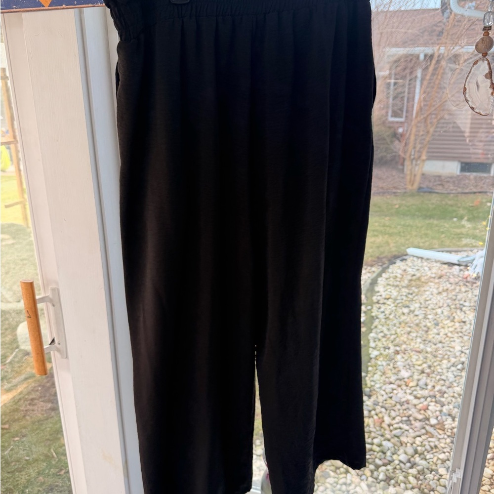 Black Wide-Leg Women's Pants
